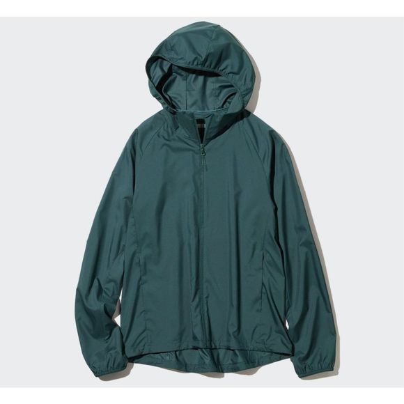 Uniqlo Jackets & Blazers - NWT Uniqlo Large light Pocketable Parka - Green